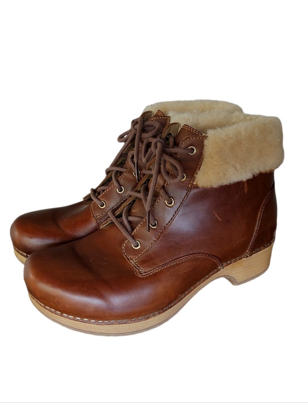 Dansko Chestnut Brown Leather Lace-Up Shearling Ankle Boot